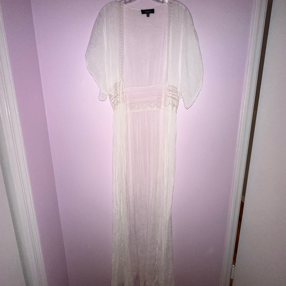 Vici White lace duster